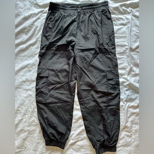 H&M Nylon Cargo Jogger Pant L